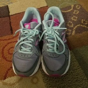 New balance shoes
